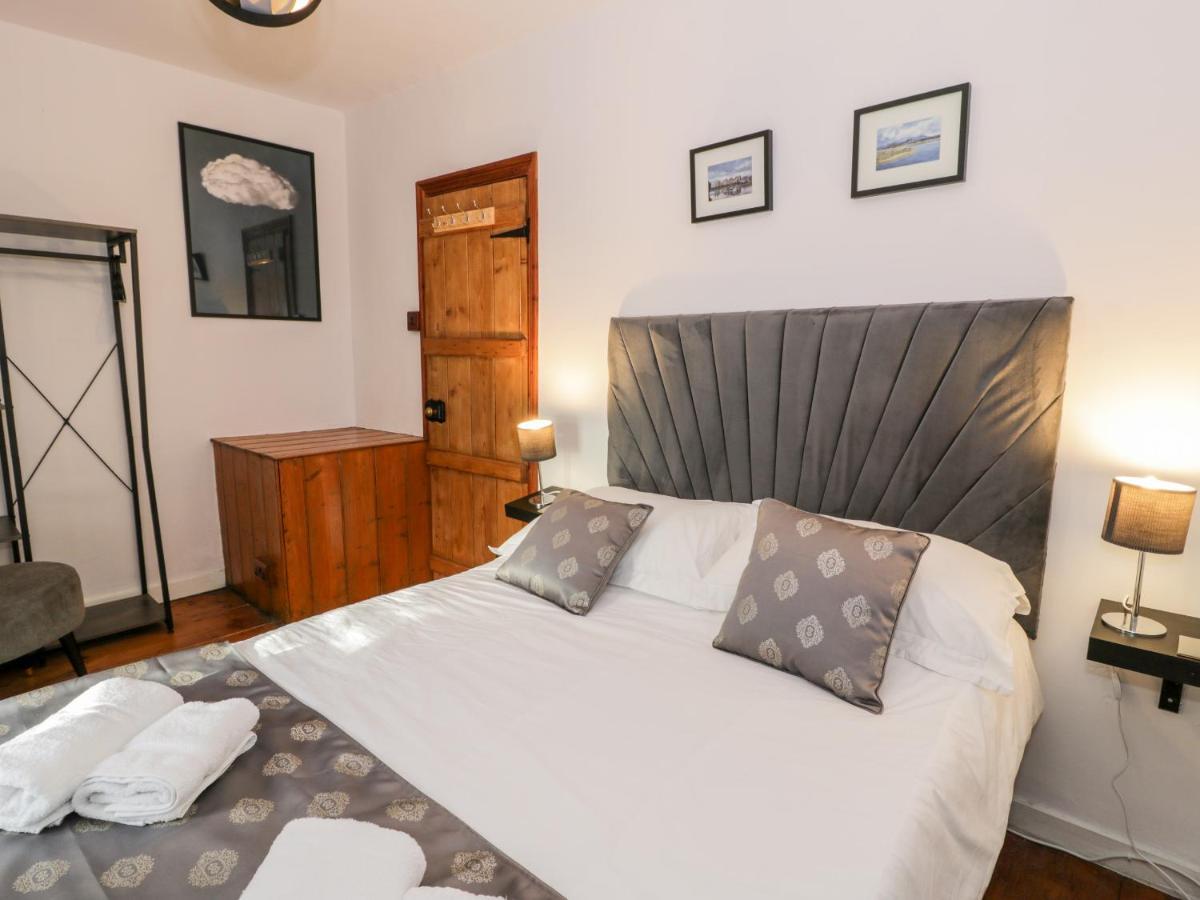 Tryfar House Villa Harlech Bagian luar foto